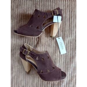 🆕 Suede Peep Toe Cut Out Heels